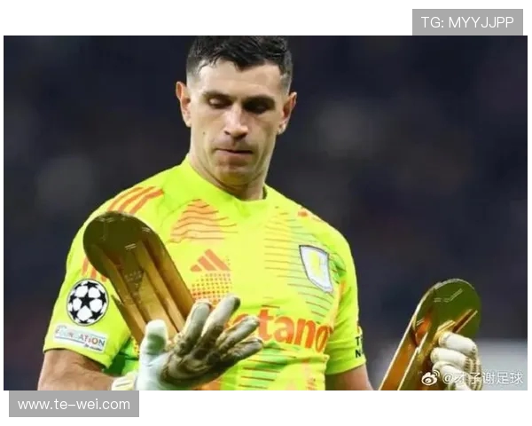 马丁内斯自荐曼联，维拉 4000 万欧标价待谈判